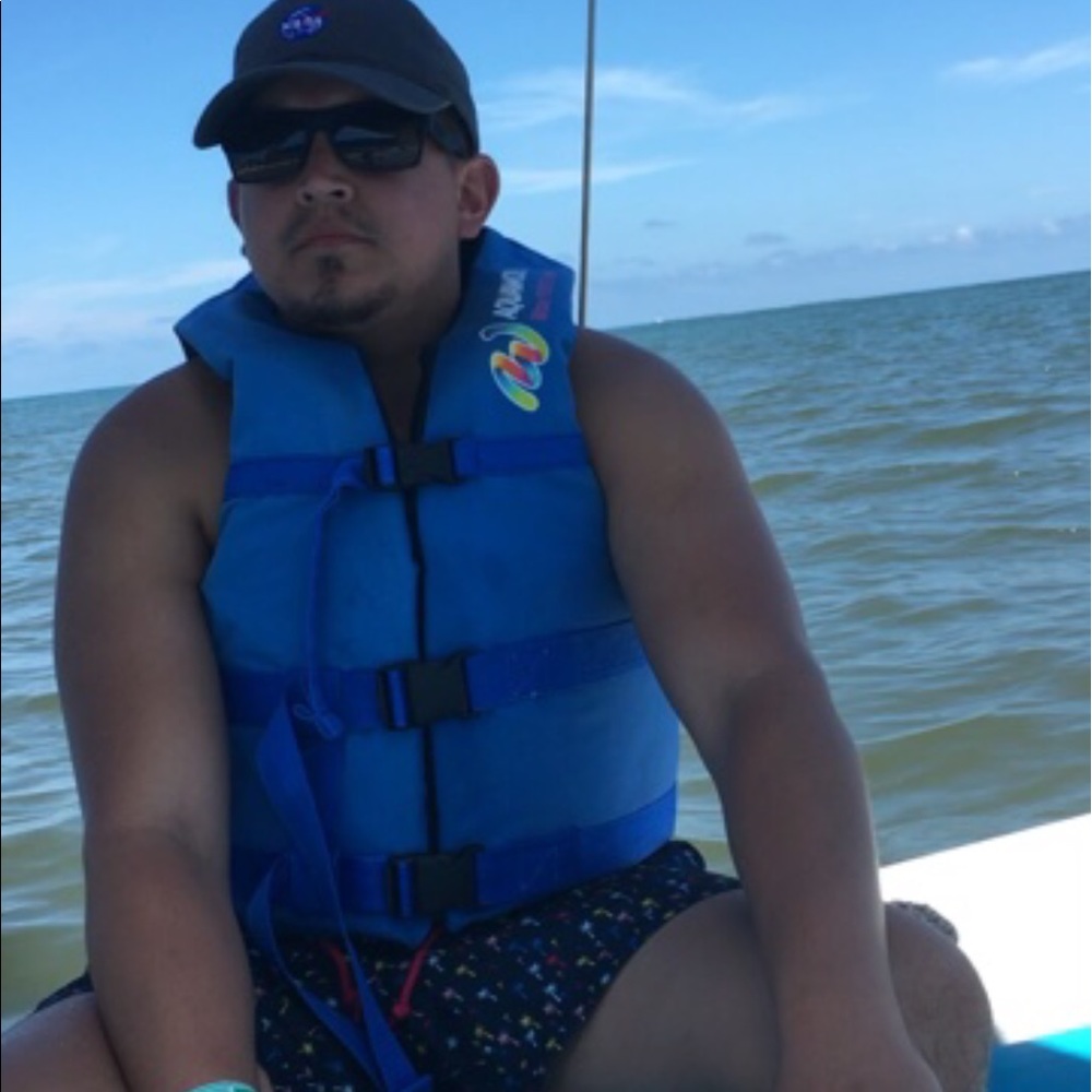 Meet your Posher, Armando